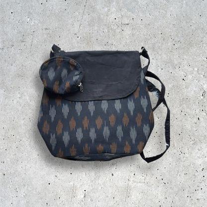 Naavika Sling Bag with Coin Purse