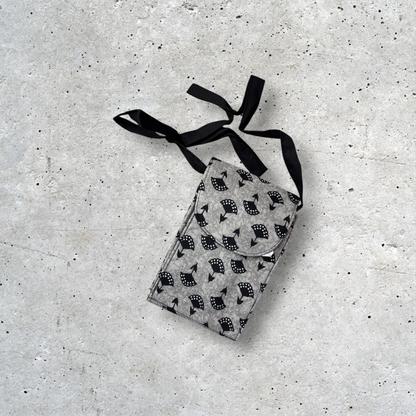 Navya cellphone crossbody bag